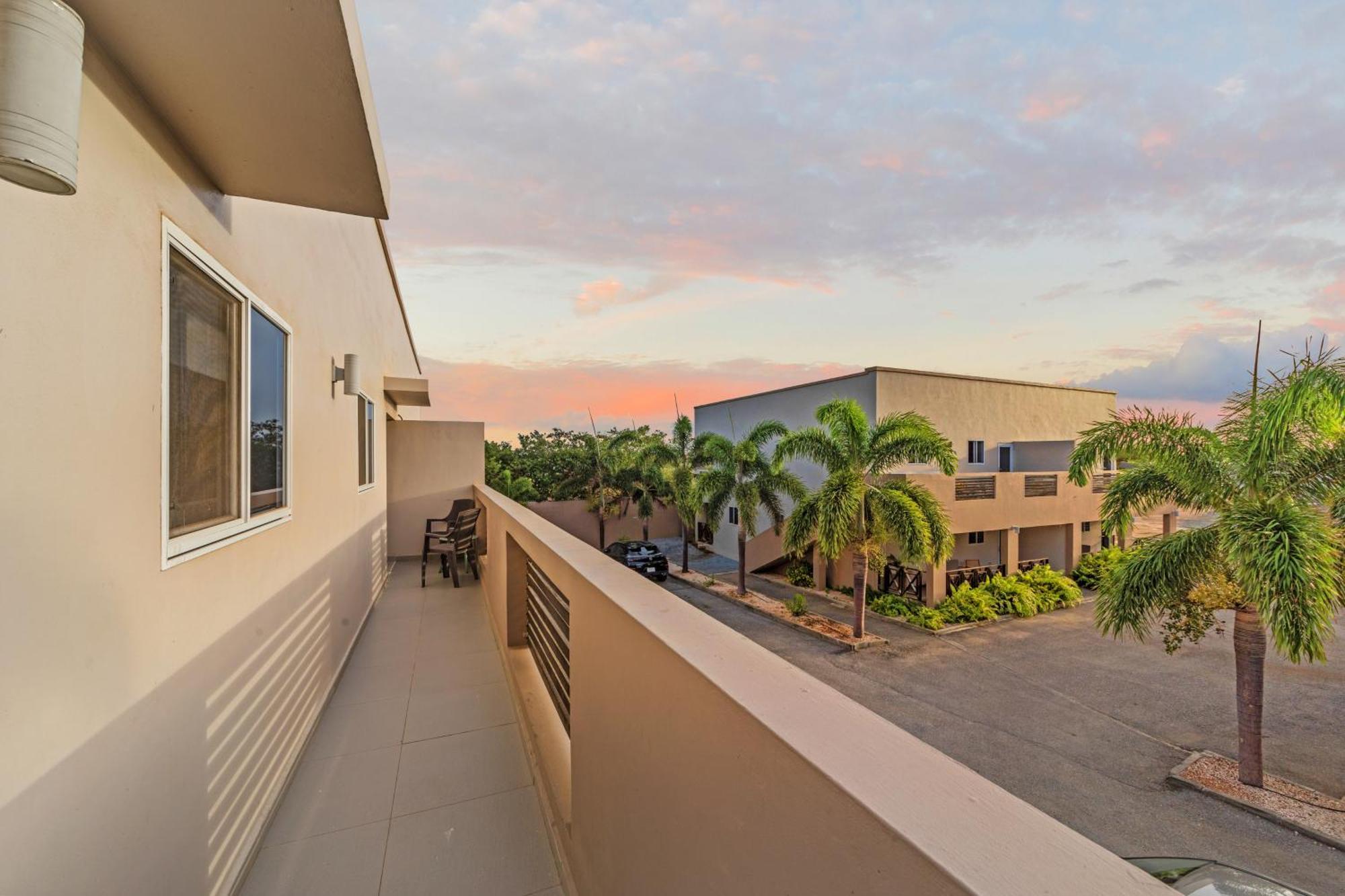 Curadise Living Apartment Willemstad Exterior photo